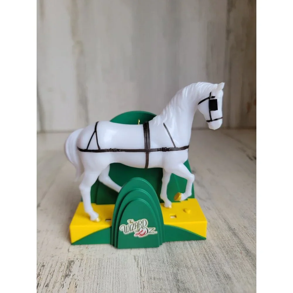 Hallmark horse of different color Wizard of‎ Oz ornament Xmas Magic